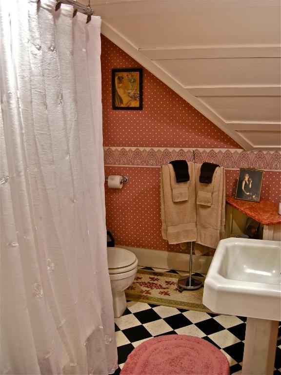 The Old Tower House Bed & Breakfast North Bend Phòng bức ảnh